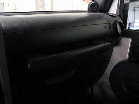 Used 2010 Jeep Wrangler Unlimited Islander image 12