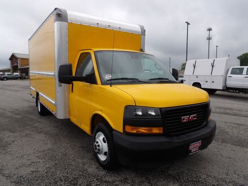 Used 2019 GMC Savana 3500 Extended w/ Driver Convenience Package image 11