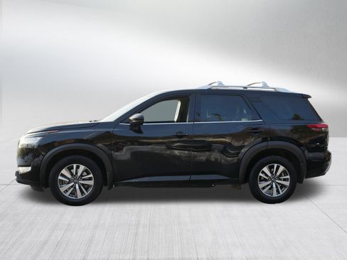 Certified 2022 Nissan Pathfinder SL image 4