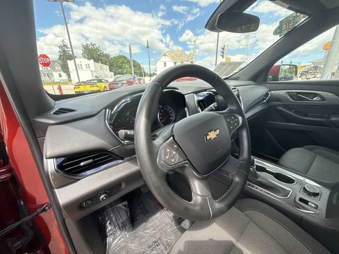 Certified 2023 Chevrolet Traverse LT FWD image 10