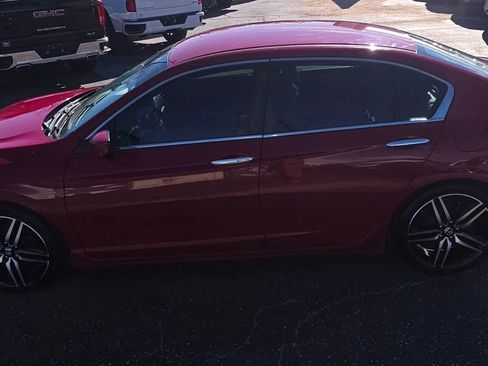 Used 2017 Honda Accord Sport image 6