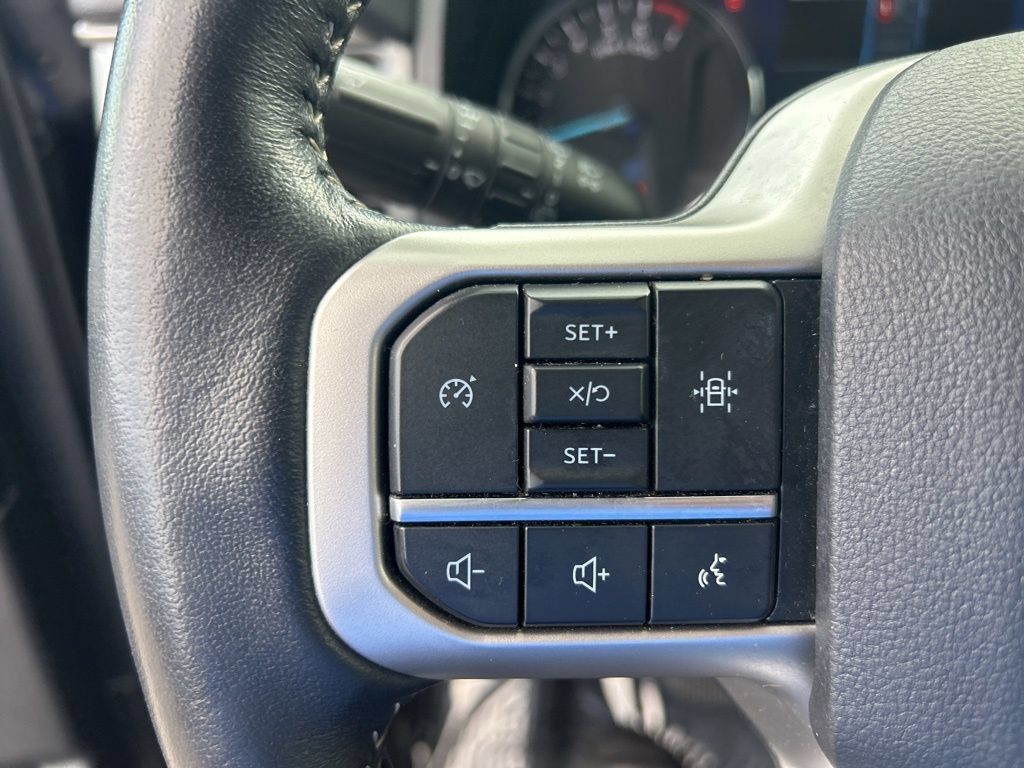 Used 2024 Ford Expedition XLT AWD/4WD image 44