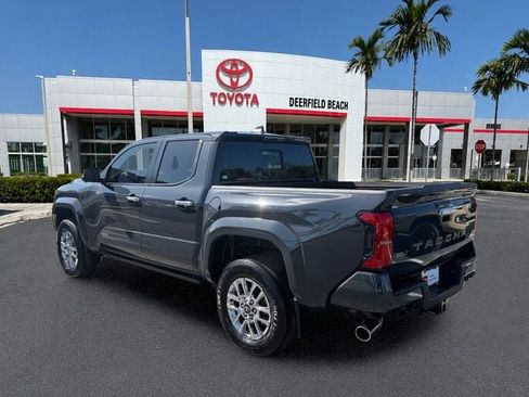 Used 2025 Toyota Tacoma Limited AWD/4WD image 5