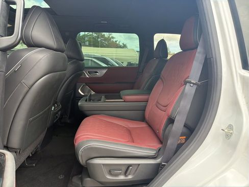 Used 2025 INFINITI QX80 Autograph image 4