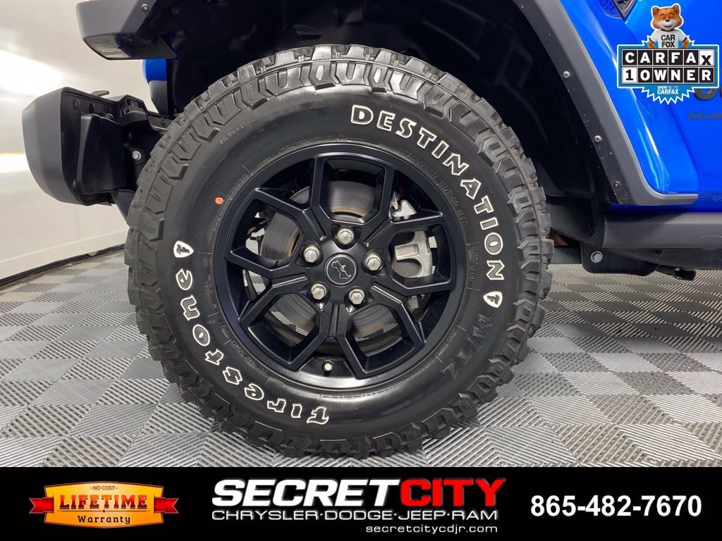 Used 2025 Jeep Gladiator Sport AWD/4WD image 9