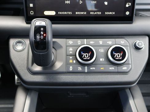 Certified 2025 Land Rover Defender 110 S AWD/4WD image 21