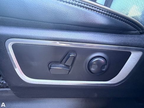 Used 2023 RAM 1500 Laramie AWD/4WD image 8