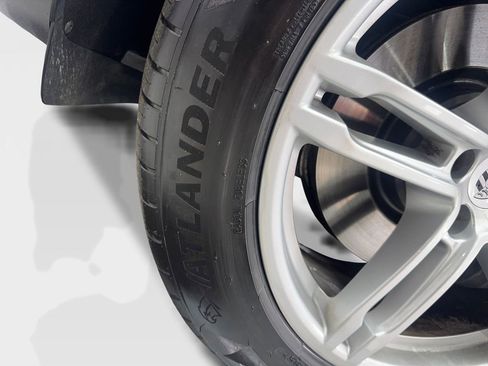 Used 2022 Porsche Macan AWD/4WD image 84