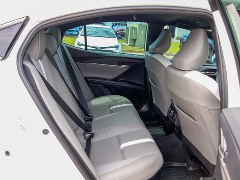 Used 2026 Toyota Camry SE w/ Convenience Package FWD image 11