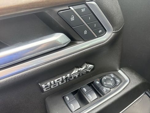 Certified 2024 Chevrolet Silverado 1500 High Country w/ Technology Package AWD/4WD image 23