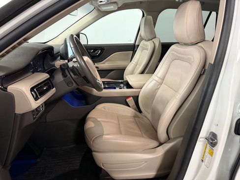 Used 2022 Lincoln Aviator Grand Touring w/ Equipment Group 301A AWD/4WD image 10