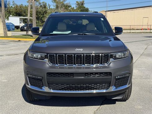 New 2025 Jeep Grand Cherokee L Limited image 9