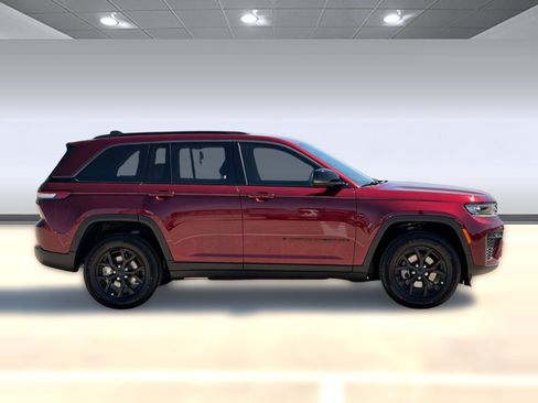 New 2026 Jeep Grand Cherokee Altitude AWD/4WD image 8
