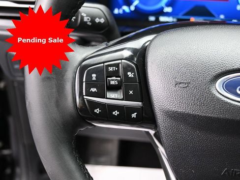 Used 2022 Ford Escape Titanium image 19