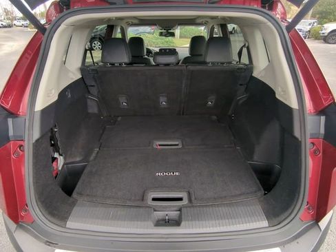 Used 2023 Nissan Rogue SL w/ SL Premium Package image 14