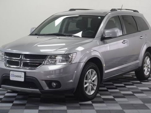 Used 2017 Dodge Journey SXT w/ Comfort/Convenience Group image 1