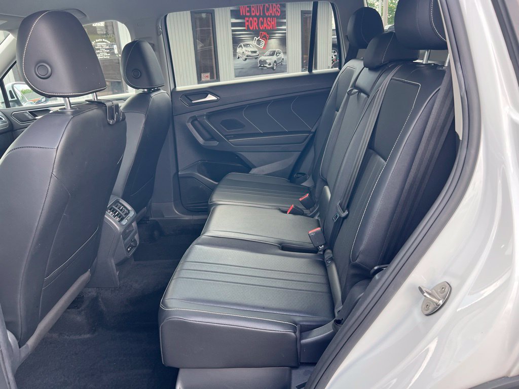 Used 2022 Volkswagen Tiguan SE AWD/4WD image 12
