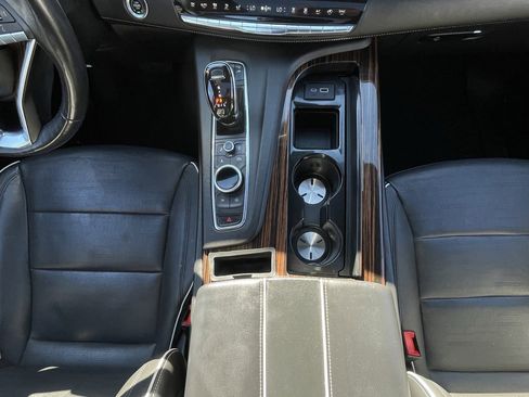 Used 2023 Cadillac Escalade ESV Premium Luxury image 19