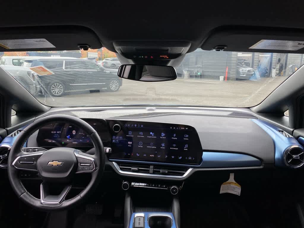 Used 2024 Chevrolet Equinox EV LT w/ LPO, Blackout Package AWD/4WD image 12