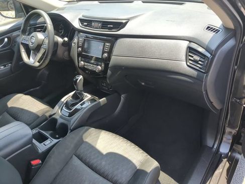 Used 2019 Nissan Rogue SV FWD image 36