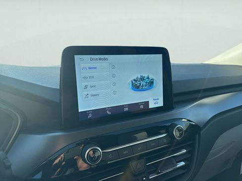 New 2026 Ford Escape Active w/ Cold Weather Package image 33