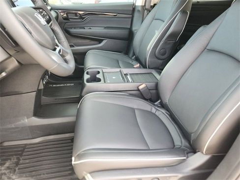 New 2026 Honda Odyssey Touring image 17