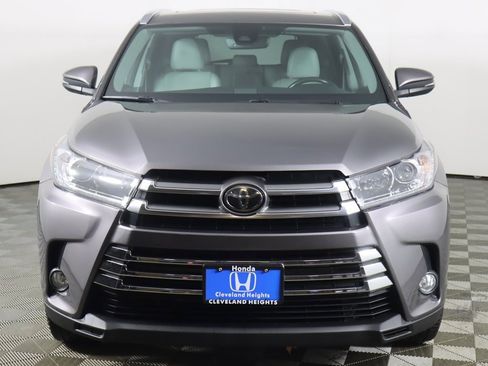 Used 2018 Toyota Highlander Limited image 13