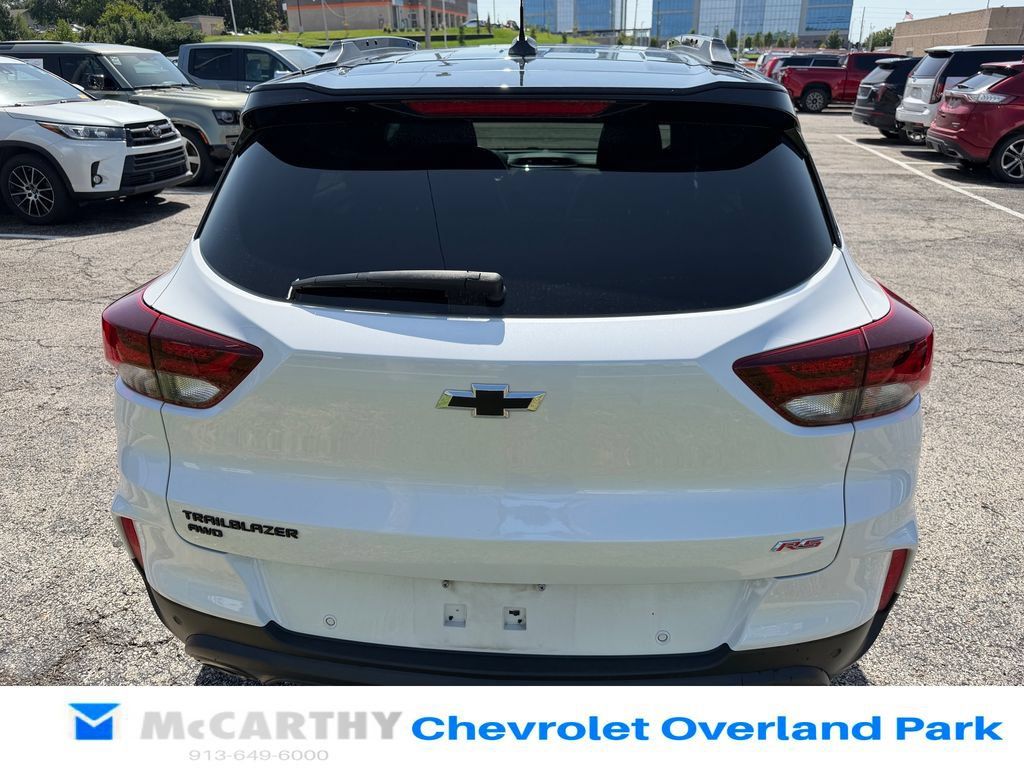 Used 2022 Chevrolet TrailBlazer RS w/ Sun and Liftgate Package AWD/4WD image 4