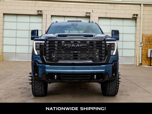 Used 2026 GMC Sierra 3500 Denali Ultimate image 4