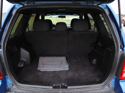 Used 2011 Ford Escape XLT image 17