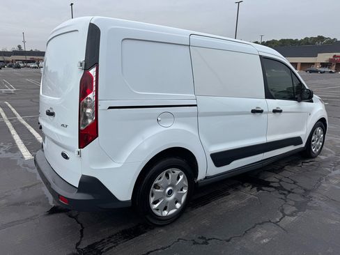 Used 2016 Ford Transit Connect XLT image 5