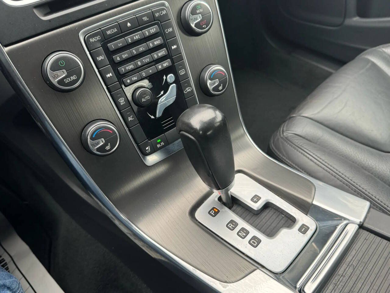 Used 2012 Volvo S60 T5 w/ Multimedia Pkg FWD image 26