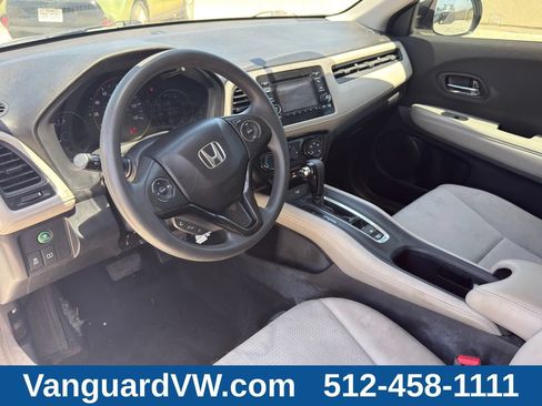 Used 2019 Honda HR-V LX image 7