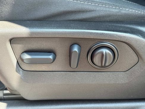 Used 2022 Chevrolet Silverado 1500 LT Trail Boss w/ Safety Package image 15