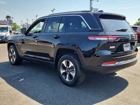 Used 2024 Jeep Grand Cherokee Limited 4xe AWD/4WD image 4