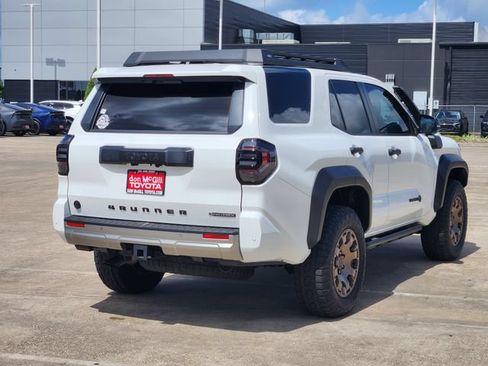 Certified 2025 Toyota 4Runner Trailhunter AWD/4WD image 7