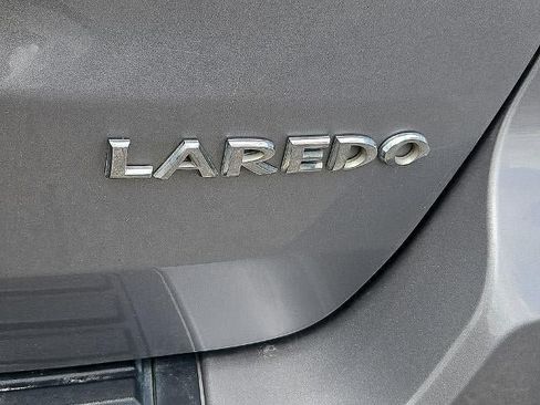 Used 2021 Jeep Grand Cherokee Laredo RWD image 15