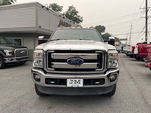 Used 2016 Ford F350 Lariat AWD/4WD image 2