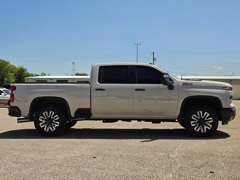 Used 2026 Chevrolet Silverado 2500 Custom w/ Custom Value Package AWD/4WD image 4