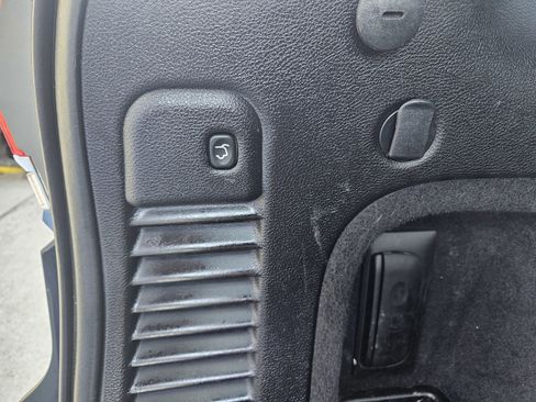 Used 2015 Jeep Grand Cherokee Limited w/ Luxury Group II image 24