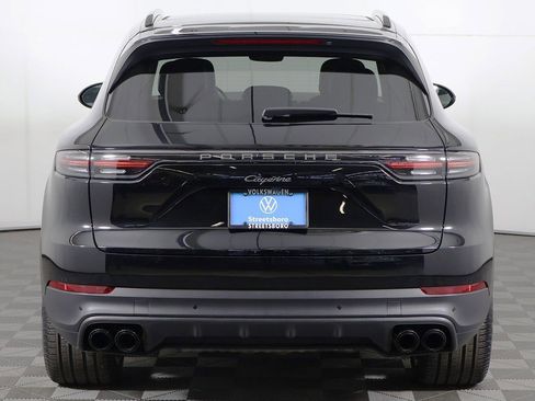 Used 2023 Porsche Cayenne Platinum Edition image 15