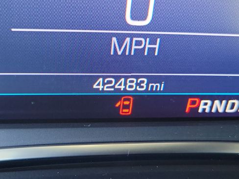Used 2024 Chevrolet Equinox LT FWD image 23
