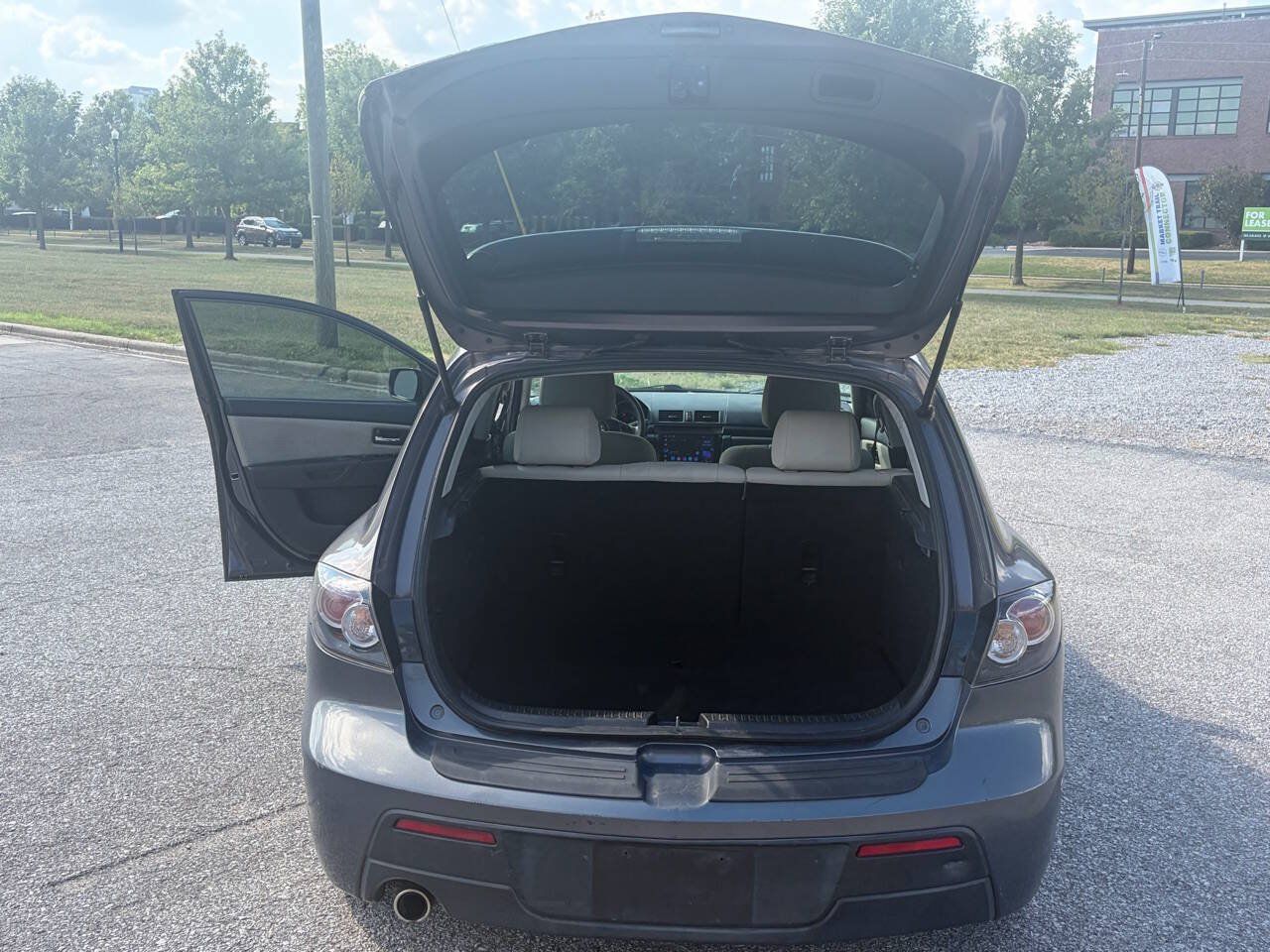 Used 2008 MAZDA MAZDA3 s Touring FWD image 12