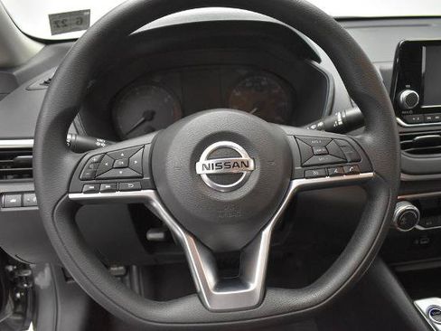 Certified 2022 Nissan Altima 2.5 S FWD image 16