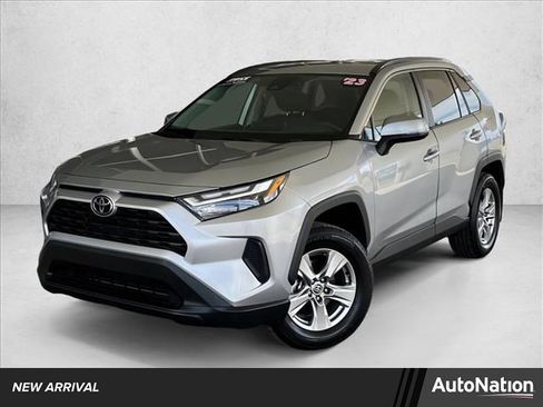 Used 2023 Toyota RAV4 XLE image 1