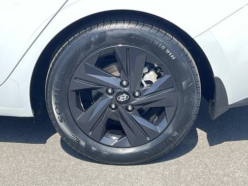 Certified 2021 Hyundai Elantra SEL w/ Cargo Package FWD image 12