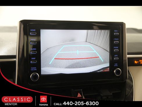 Used 2020 Toyota Corolla LE FWD image 11