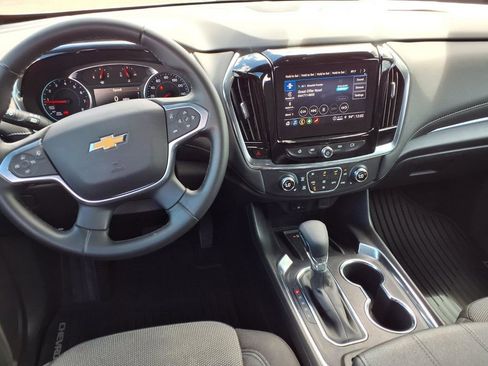 Used 2023 Chevrolet Traverse LT FWD image 13
