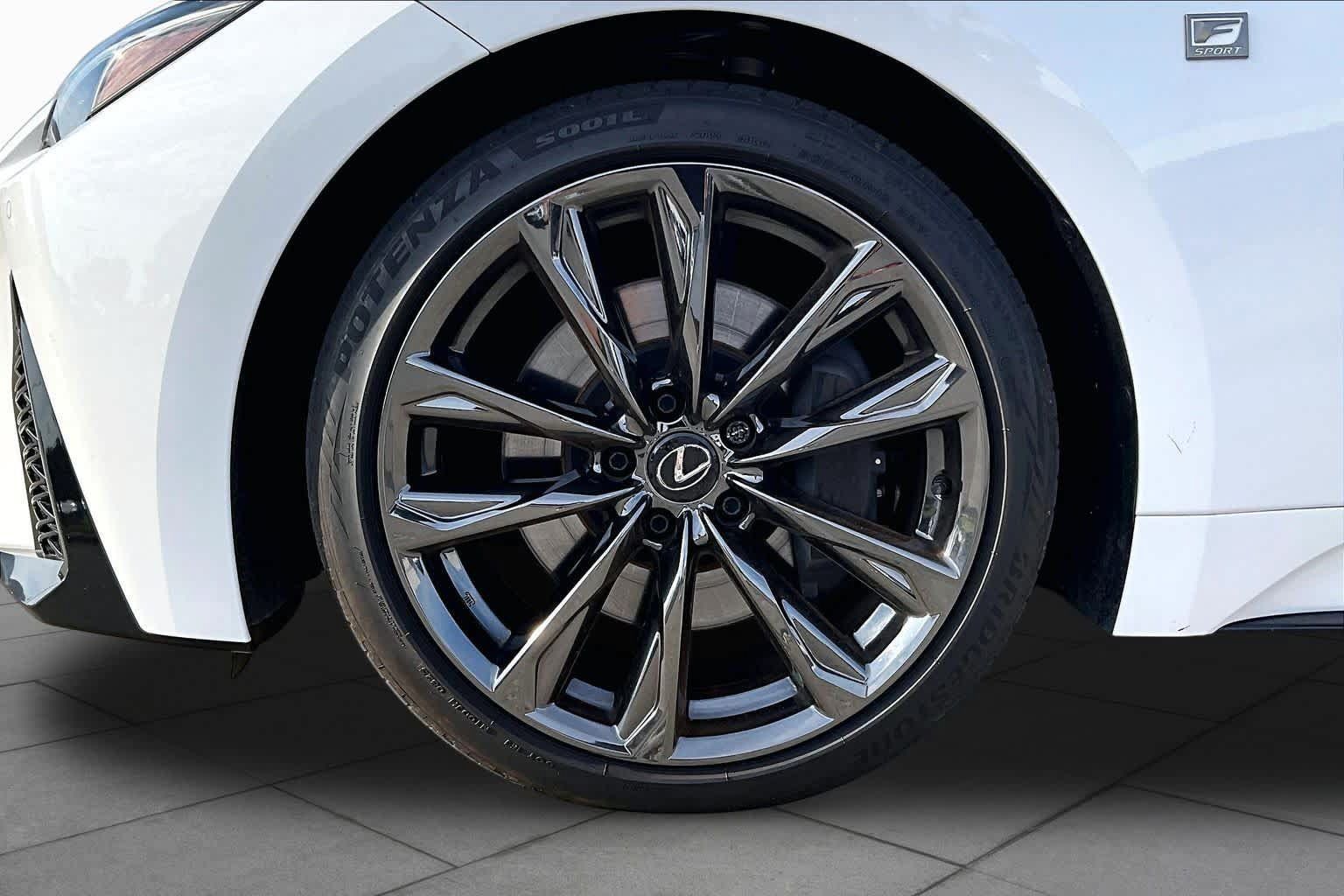 Used 2025 Lexus IS 350 F Sport w/ Accessory Package 2 RWD image 10