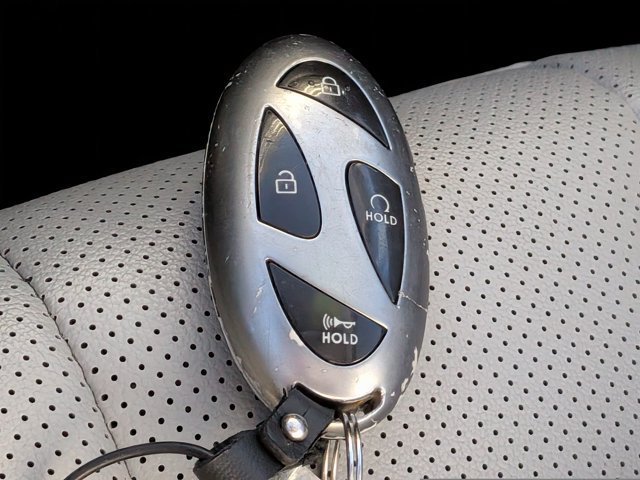 Used 2024 Hyundai Elantra Limited FWD image 32